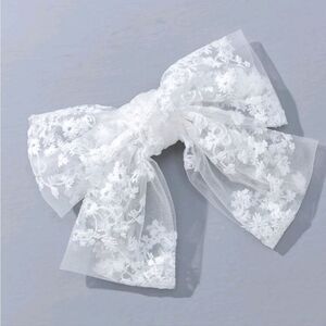 Lace Bow Barrette 